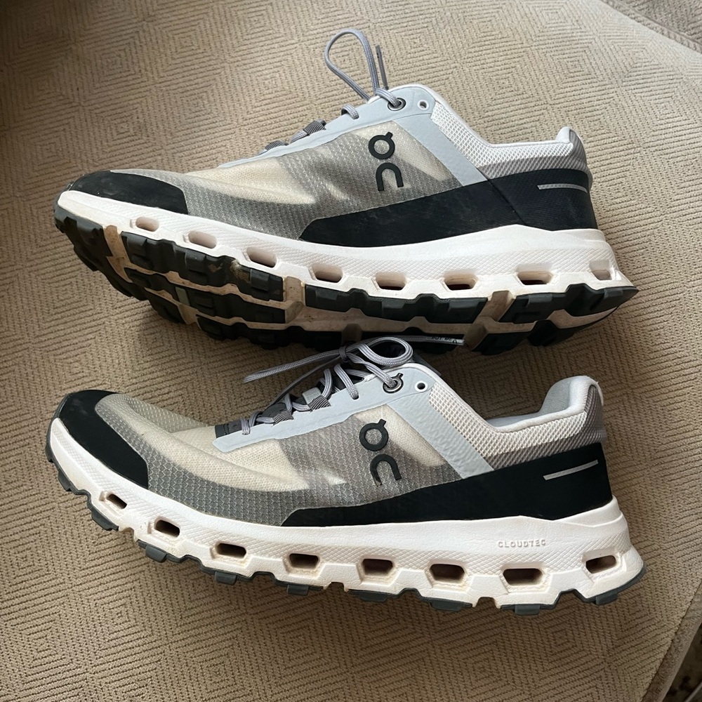 ON Cloud CloudVista men’s size 8.5/womens size 10